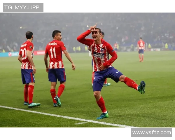 国王杯惊现冷门那不勒斯逆转里昂补时绝杀全场沸腾