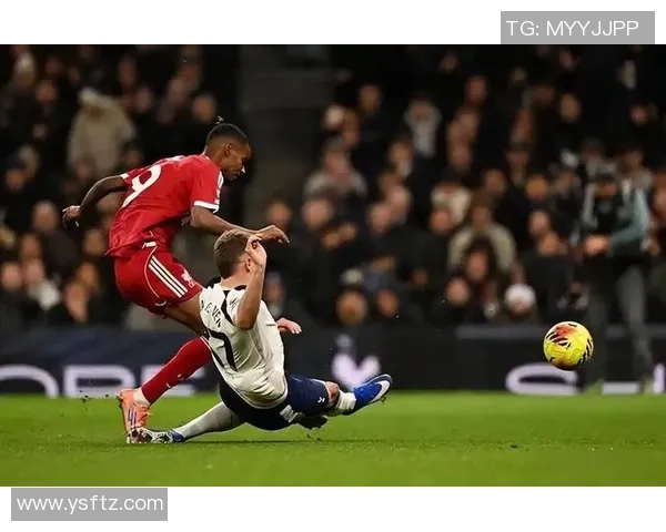 欧冠激战皇马险胜利物浦红牌争议引发全场热议