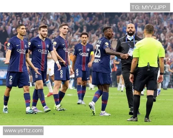 英超焦点战曼城与巴黎圣日耳曼0比0平局乌龙球瞬间引发全场热议