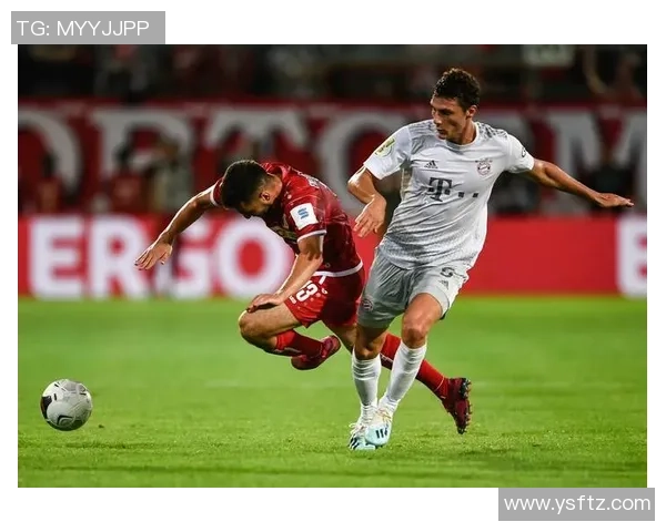 德甲焦点战:多特蒙德与拜仁激战成平乌龙球成比赛转折点 德甲焦点战:多特蒙德与拜仁激战成平乌龙球成比赛转折点